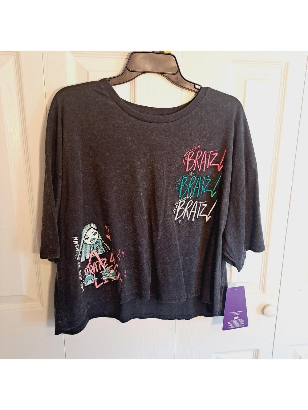 Bratz Bratz Bratz Graphic Crop T-Shirt Size: XL Juniors